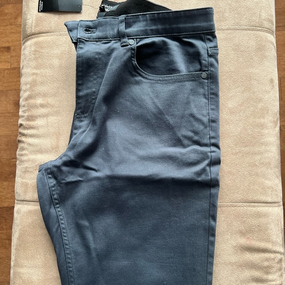 RW&CO new with tags 34/32 - Picture 2 of 5